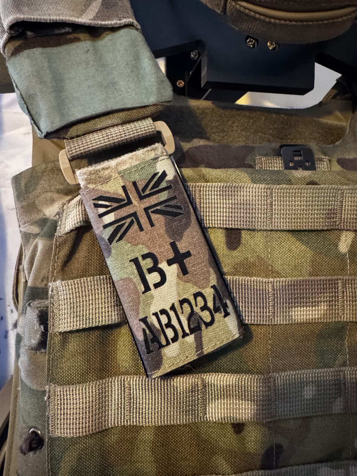 Vertical Zap Sleeve Patch Virtus